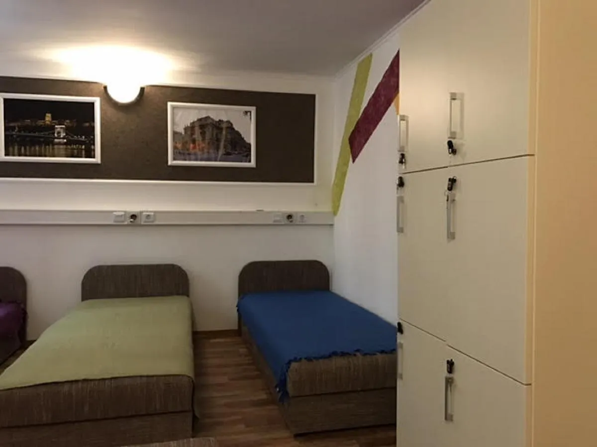 Opera Hostel Budapest