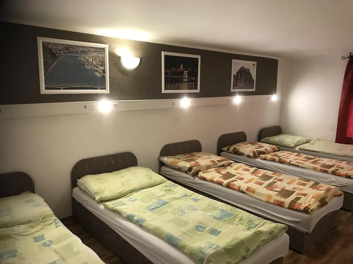 Opera Hostel Budapest