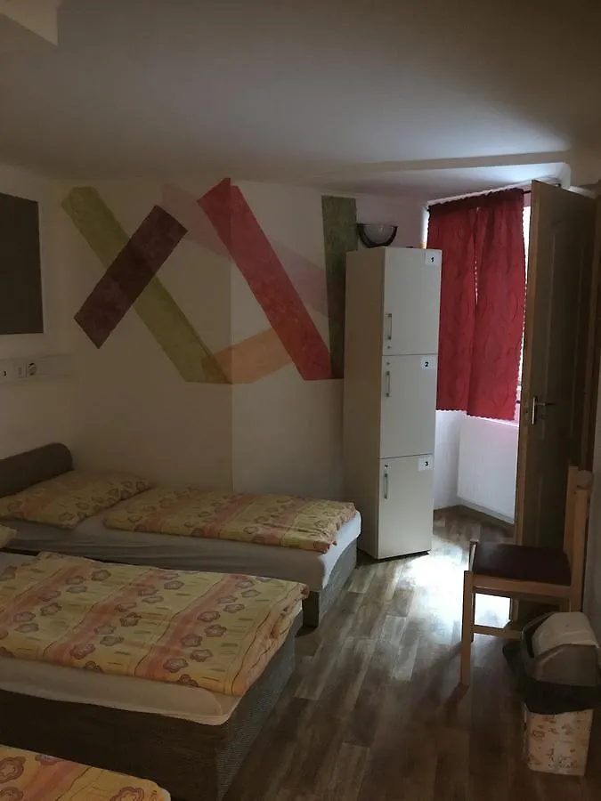 Opera Hostel Budapest 0*,