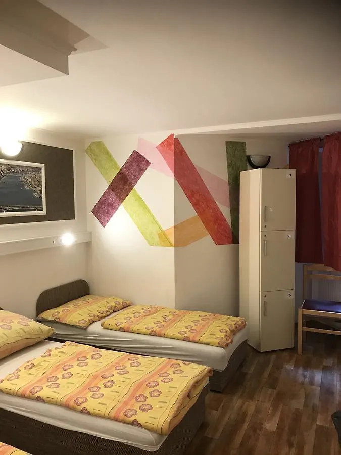 Opera Hostel Budapest