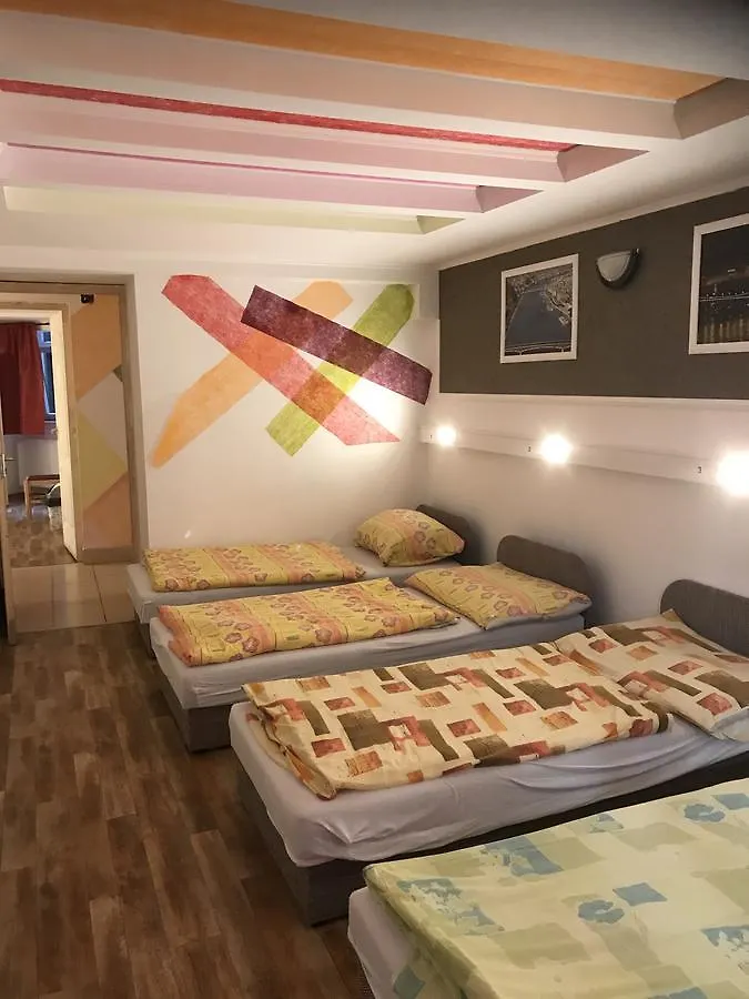 Opera Hostel Budapest