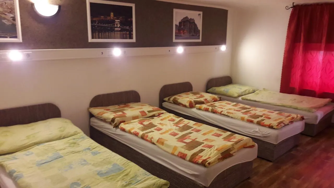 Opera Hostel Budapest