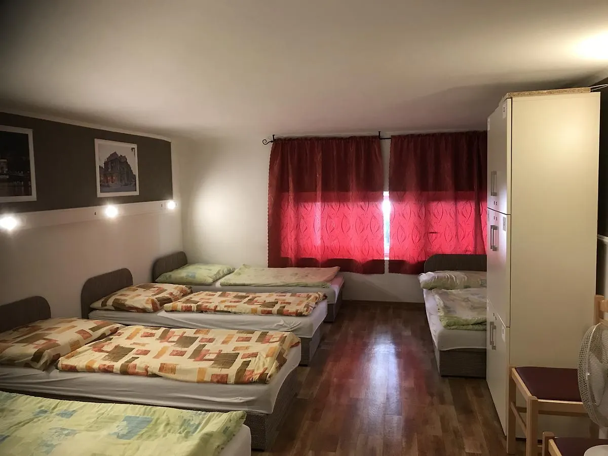 Opera Hostel Budapest